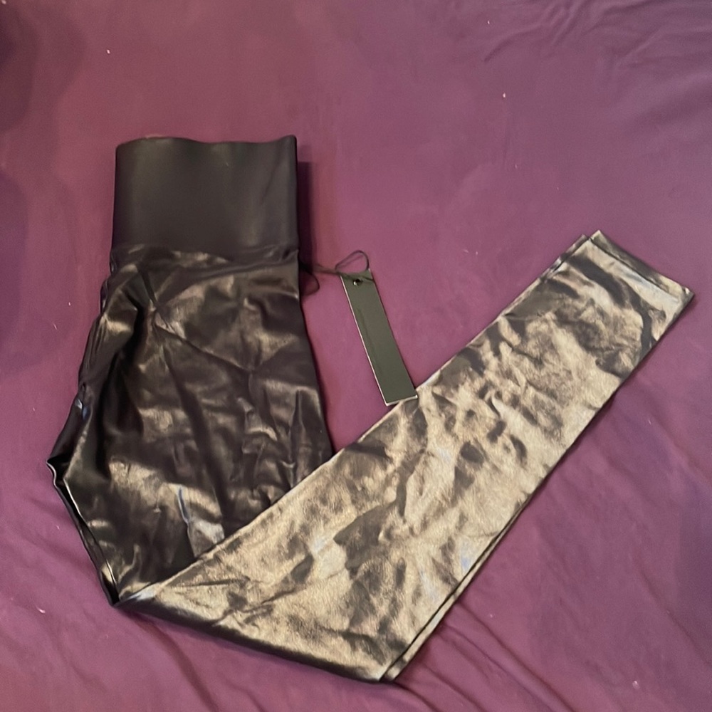Carbon38 slick black shiny leggings with tall band NWT